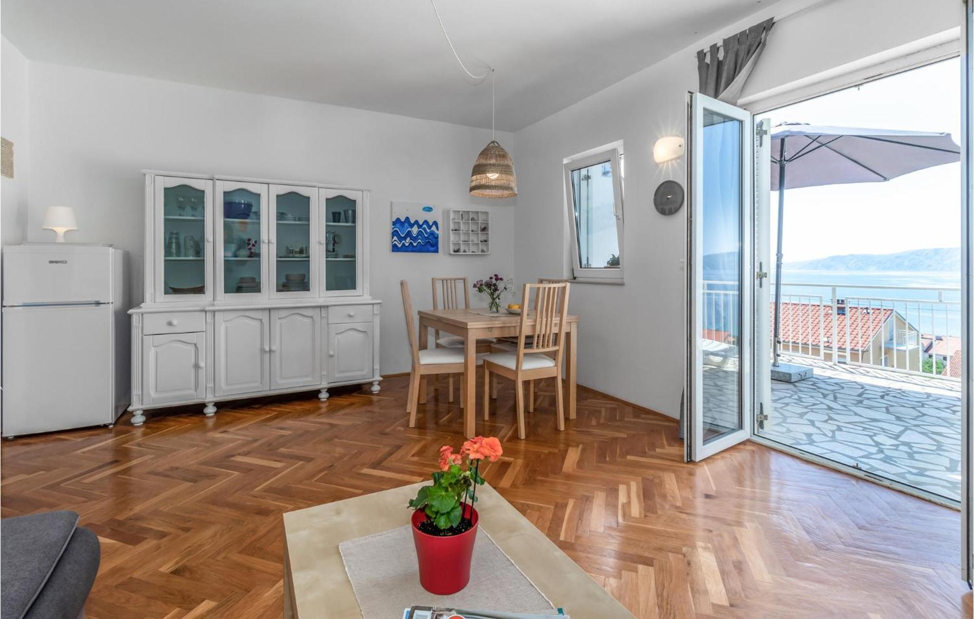 Lovely Apartment In Novi Vinodolski With Wifi Exterior photo