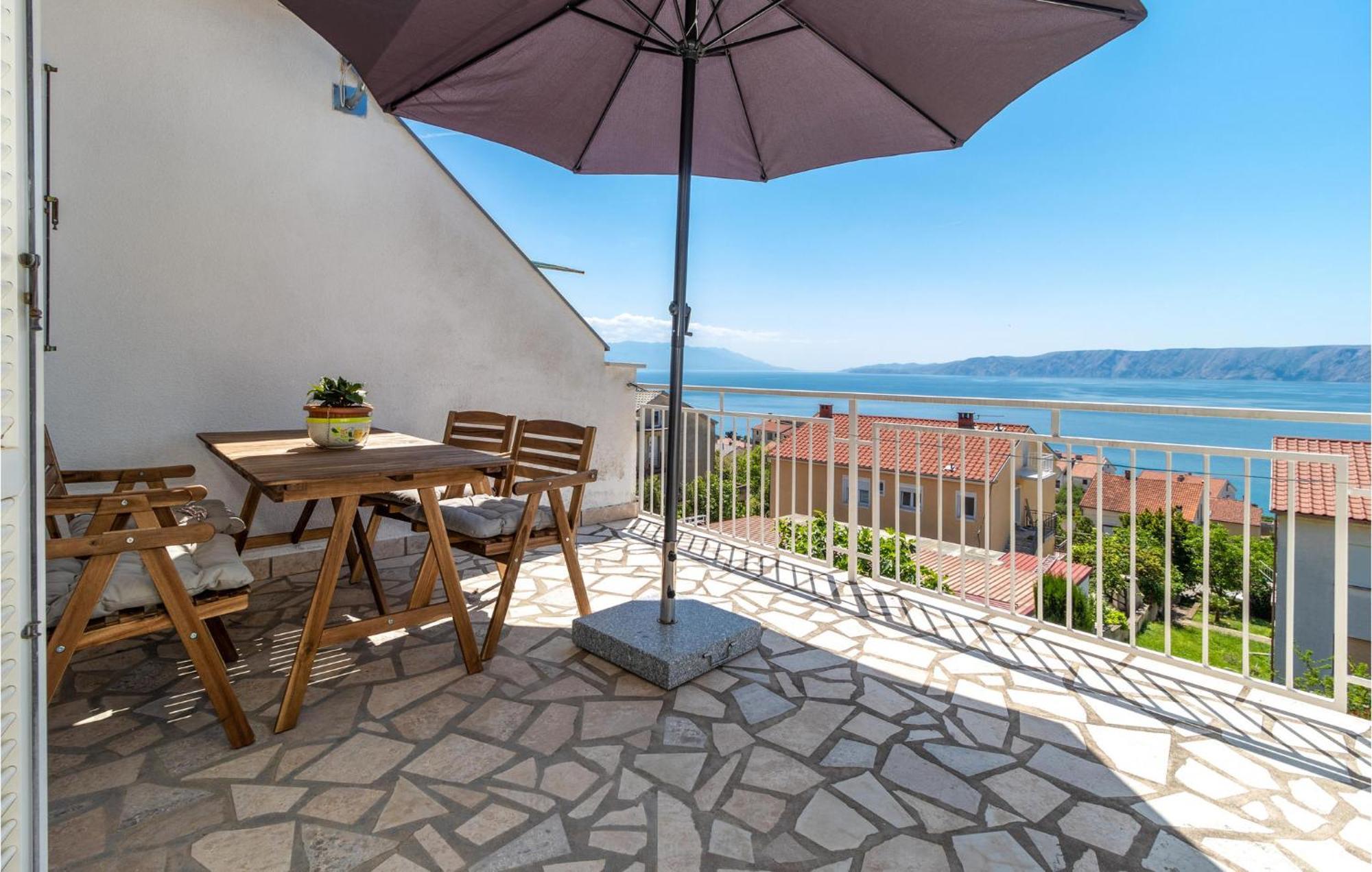 Lovely Apartment In Novi Vinodolski With Wifi Exterior photo