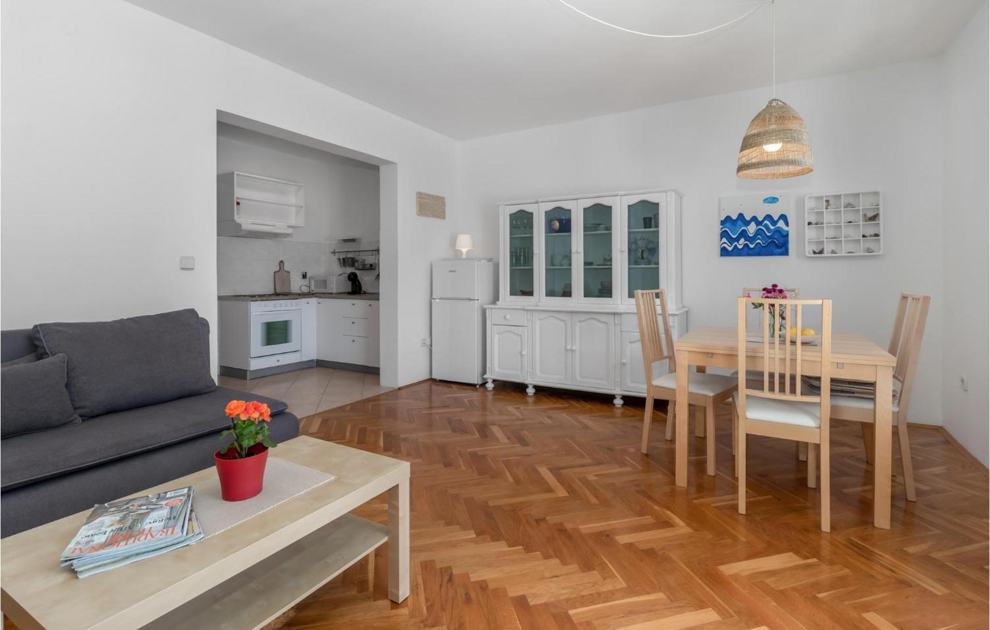 Lovely Apartment In Novi Vinodolski With Wifi Exterior photo